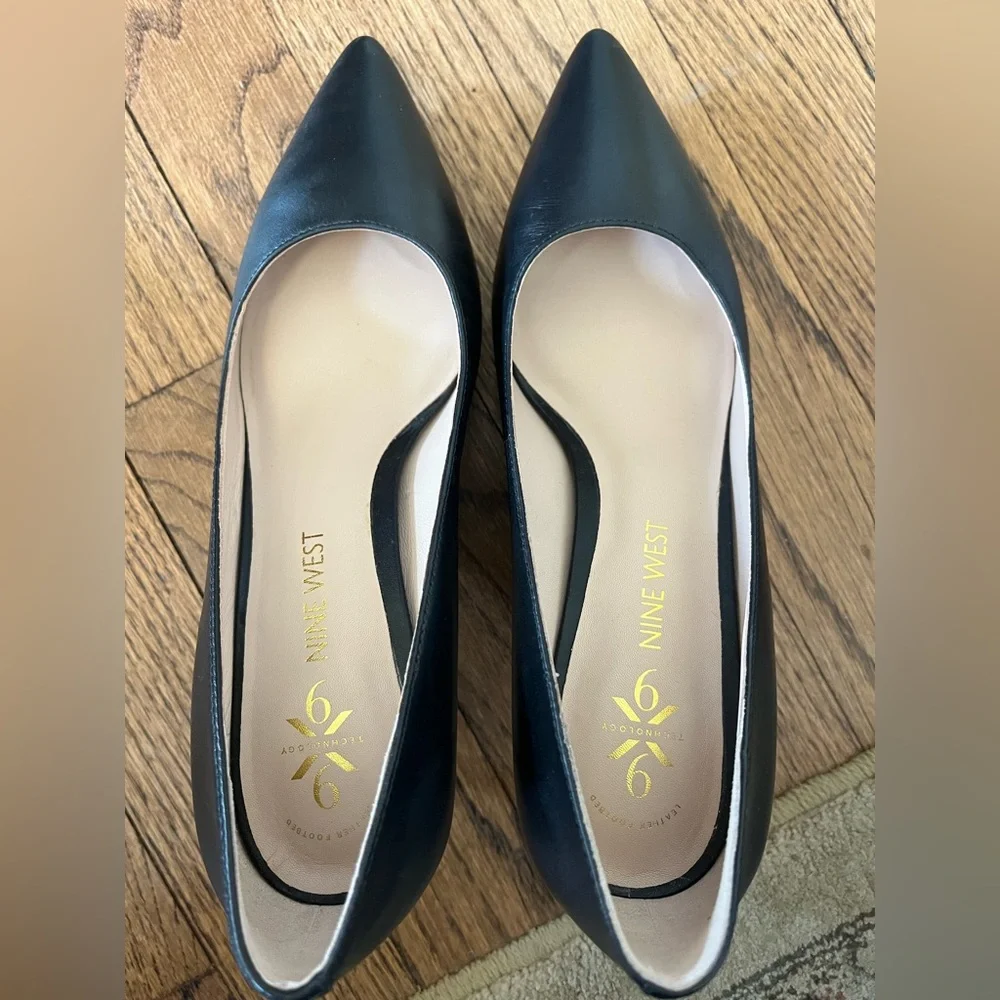Nine West Black Soho Pump - 7 - Picture 2 of 7